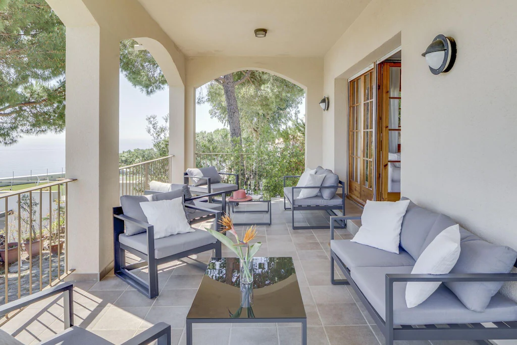 Villa in Arenys de Mar with incredible sea views.