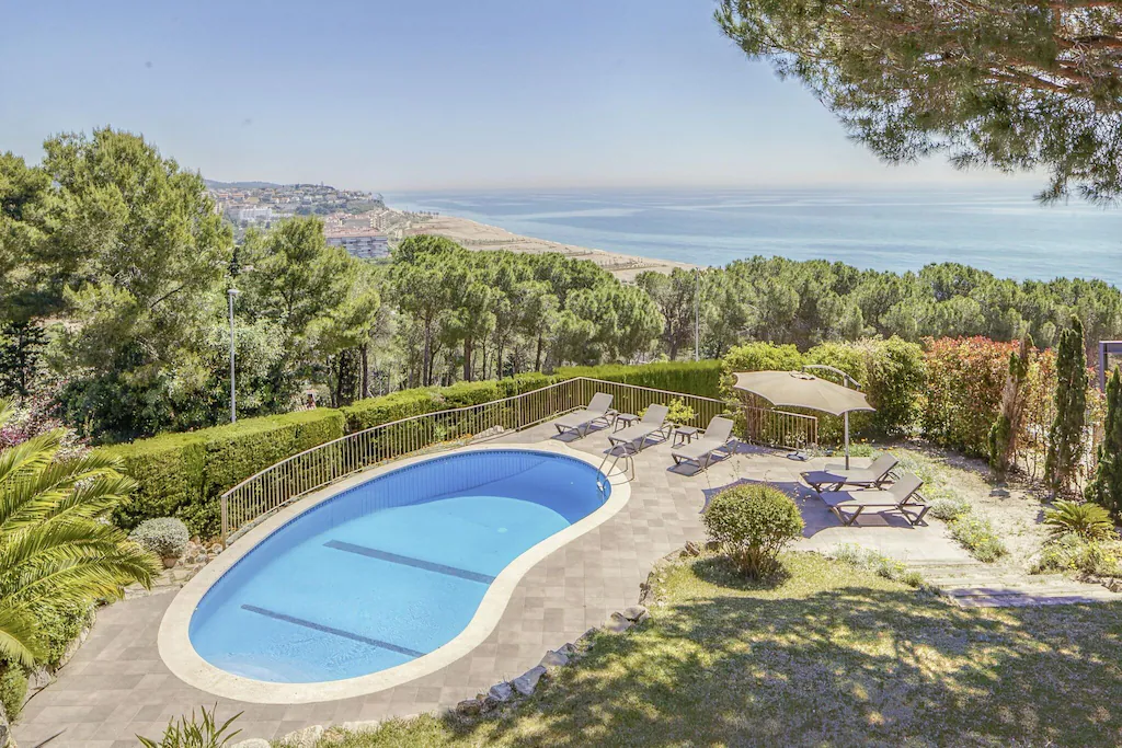Villa in Arenys de Mar with incredible sea views.